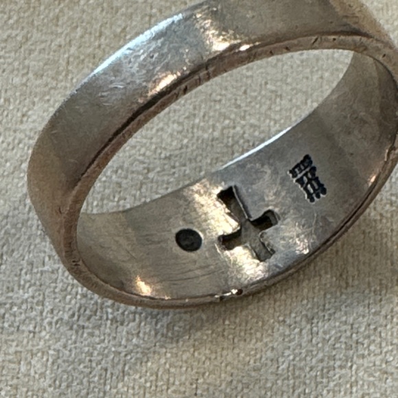 James Avery Silver Cross Band - Picture 4 of 4